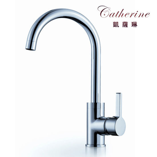 Brass Single Hole Single Handle Kitchen Faucet in Chrome (20809)